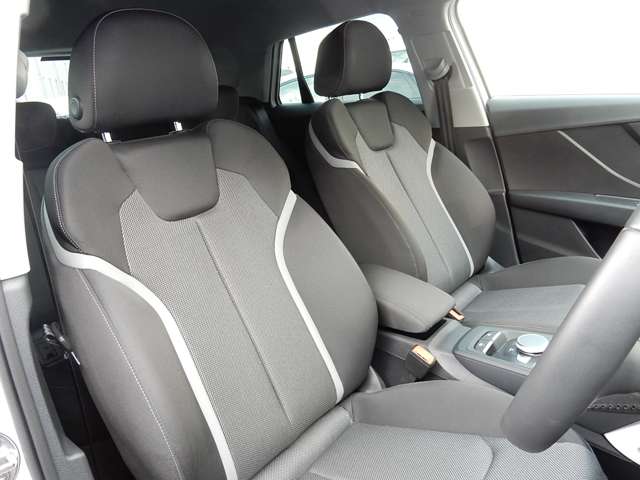 Audi Q2 10