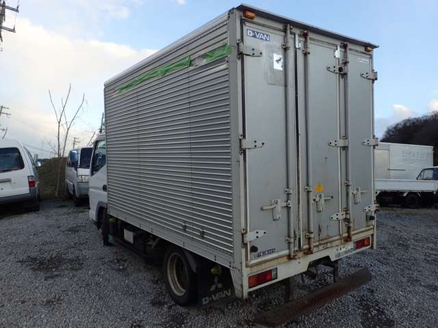 Mitsubishi Fuso Canter 4