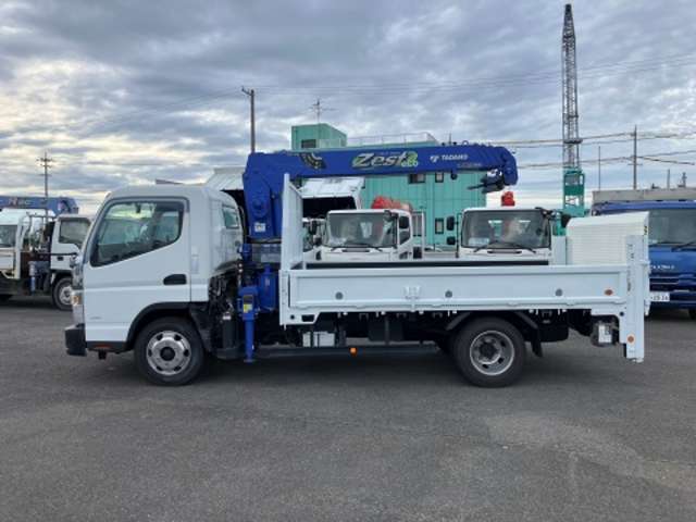 Mitsubishi Fuso Canter 9