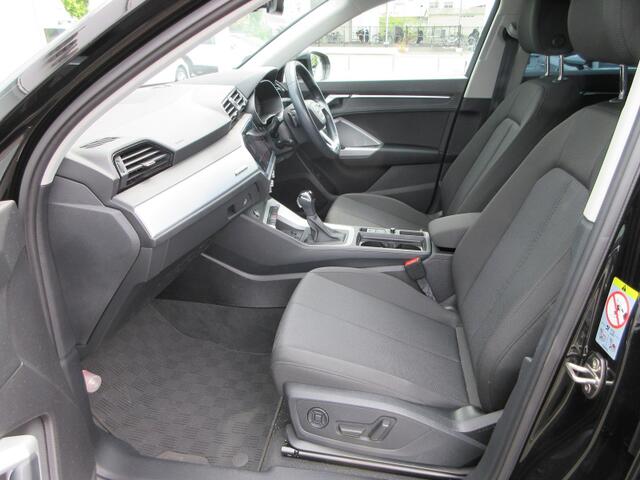 Audi Q3 12