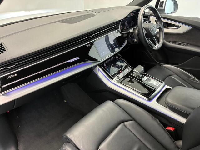 Audi Q7 9