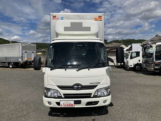 Hino Dutro 7