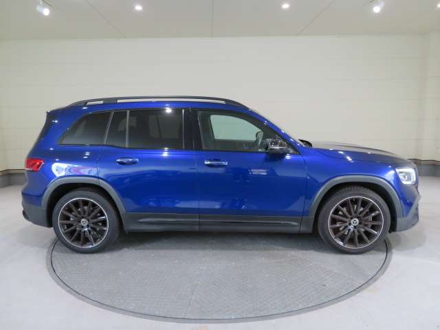 Mercedes-Benz GLB 4