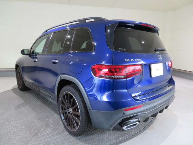 Mercedes-Benz GLB 7