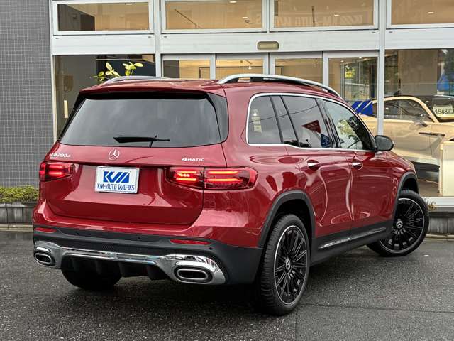 Mercedes-Benz GLB 12