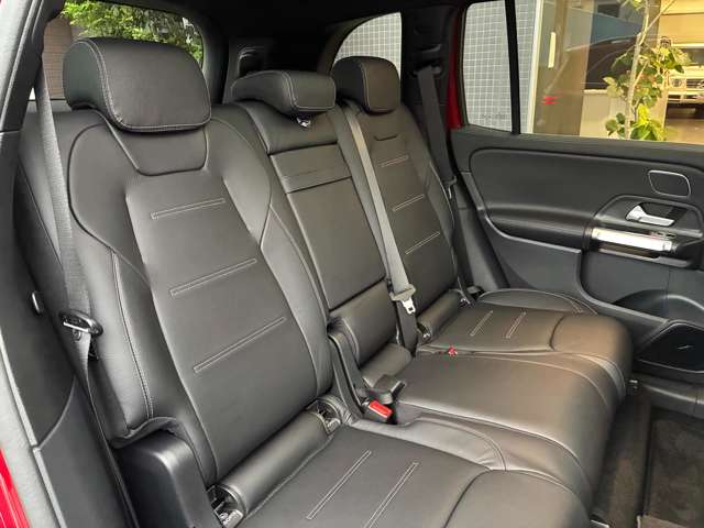 Mercedes-Benz GLB 5