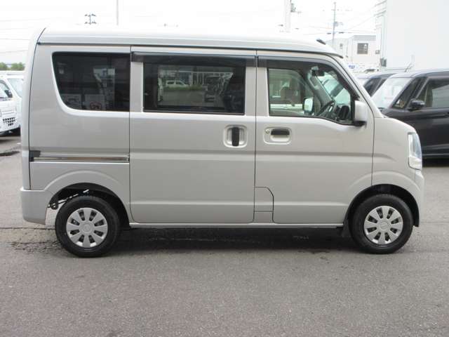 Nissan NV100 Clipper 7