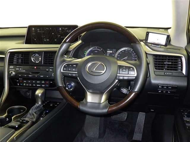 Lexus RX 8