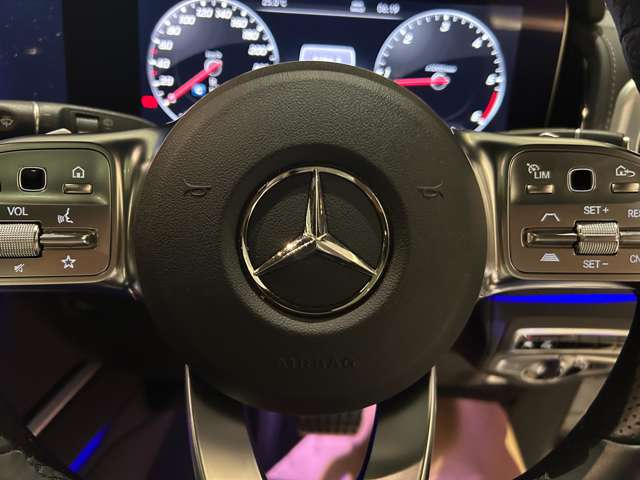 Mercedes-Benz G-Class 8