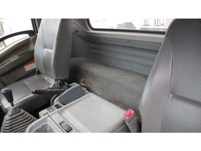 Isuzu Forward 11