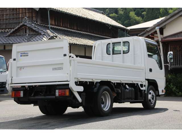 Isuzu Elf 9