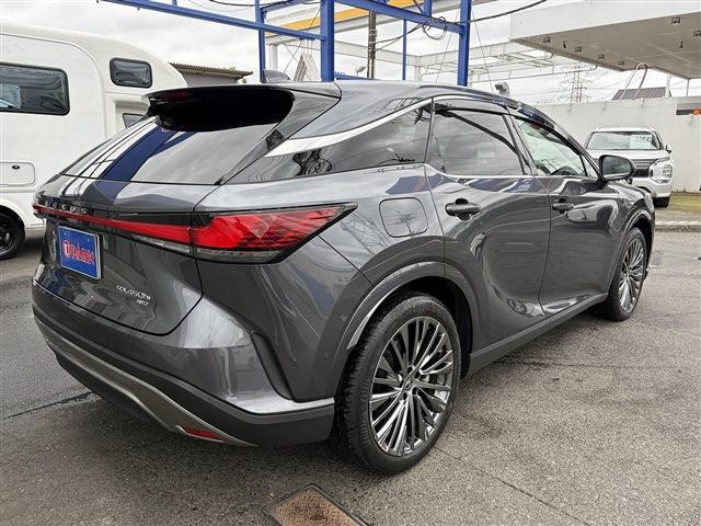 Lexus RX 9