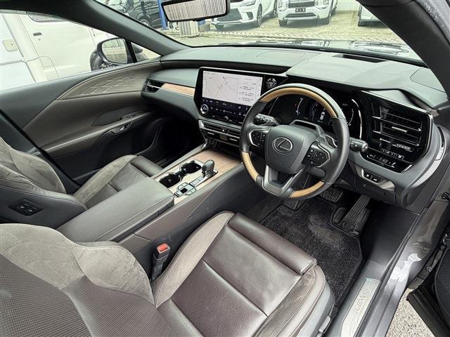 Lexus RX 10