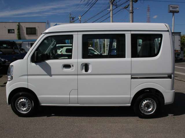 Mitsubishi Minicab Van 4