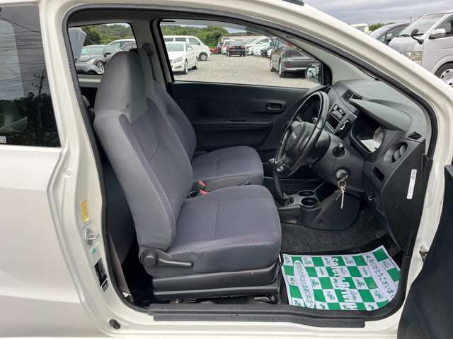 Daihatsu Mira 5