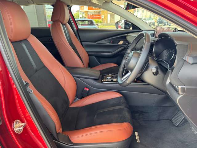 Mazda CX-30 10