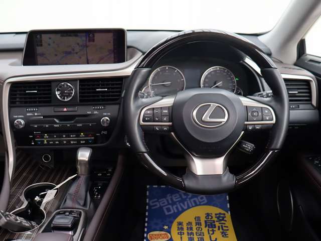Lexus RX 8