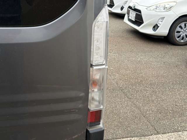Honda N-VAN 12
