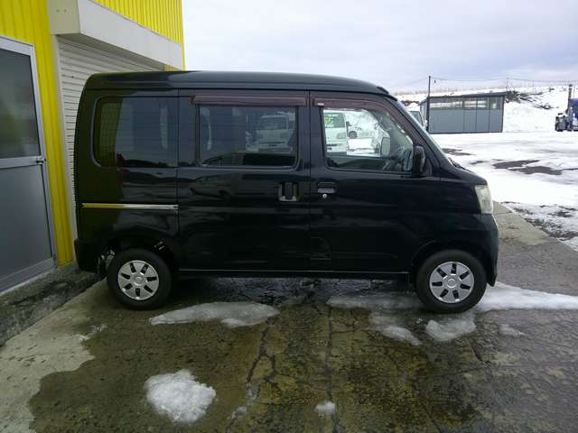 Daihatsu Hijet Cargo 8