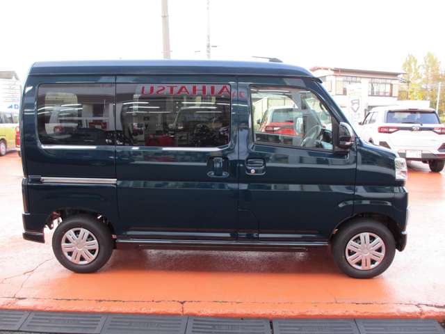 Daihatsu Atrai 4