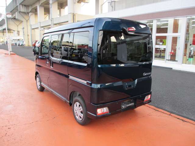 Daihatsu Atrai 7