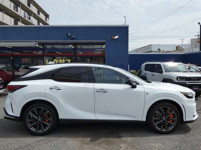 Lexus RX 7