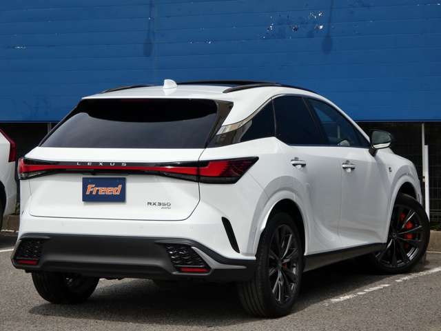 Lexus RX 9
