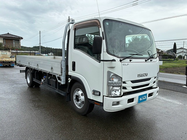 Isuzu Elf 12