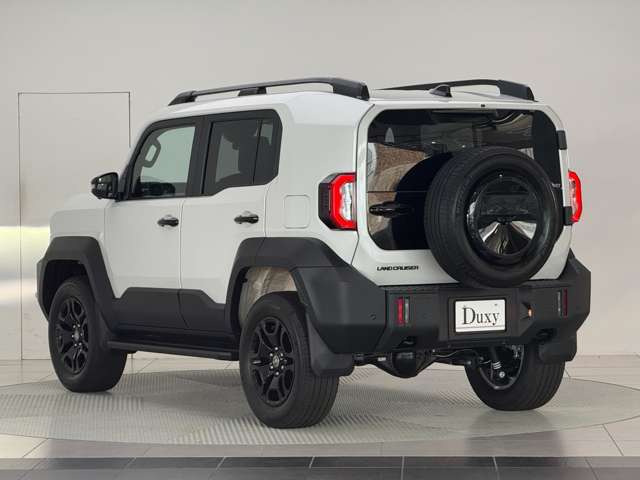 Toyota Land Cruiser FJ 8