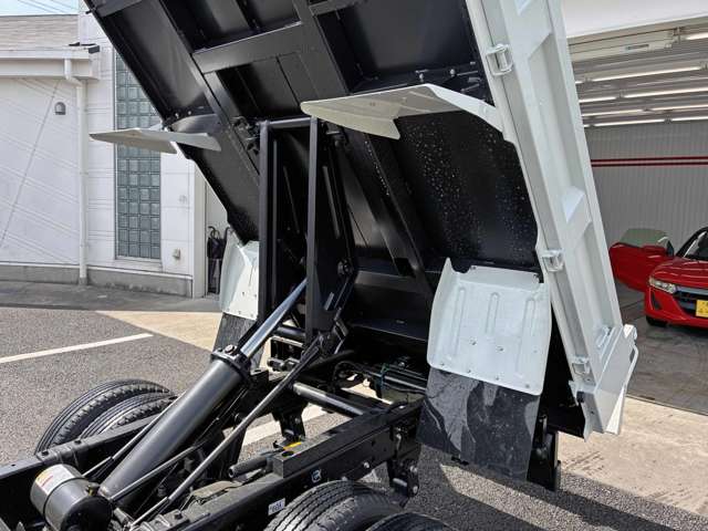 Isuzu Elf 10