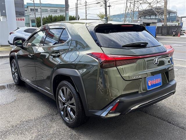 Lexus UX 7