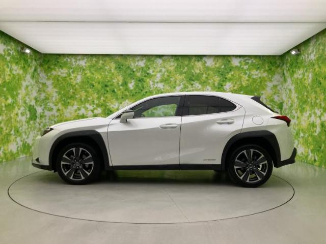 Lexus UX 5