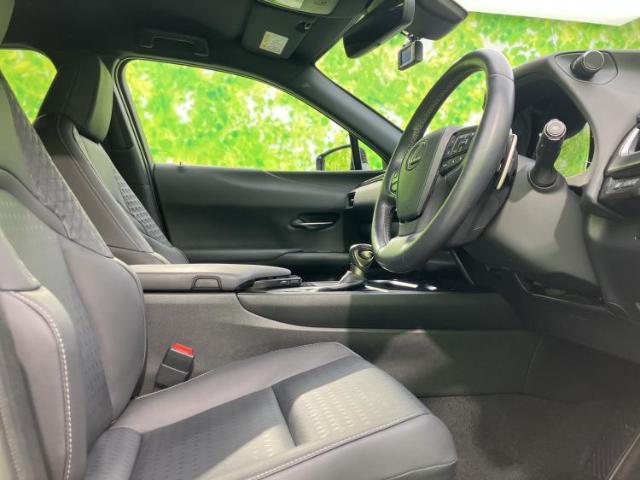 Lexus UX 7