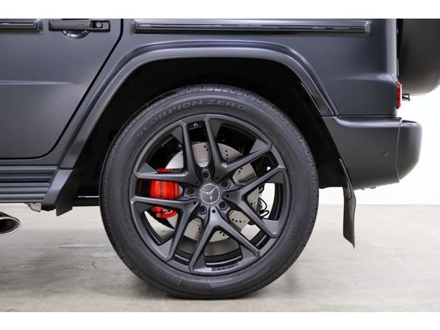 Mercedes-Benz G-Class 8