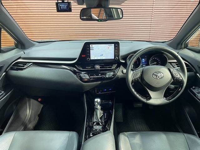 Toyota C-HR 2