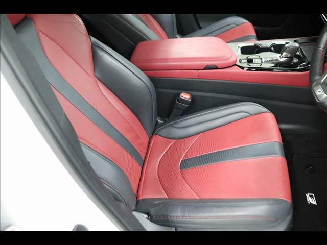 Lexus NX 11