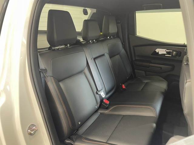Mitsubishi Triton 12