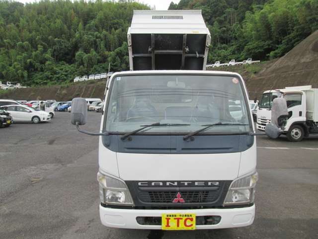 Mitsubishi Fuso Canter 2