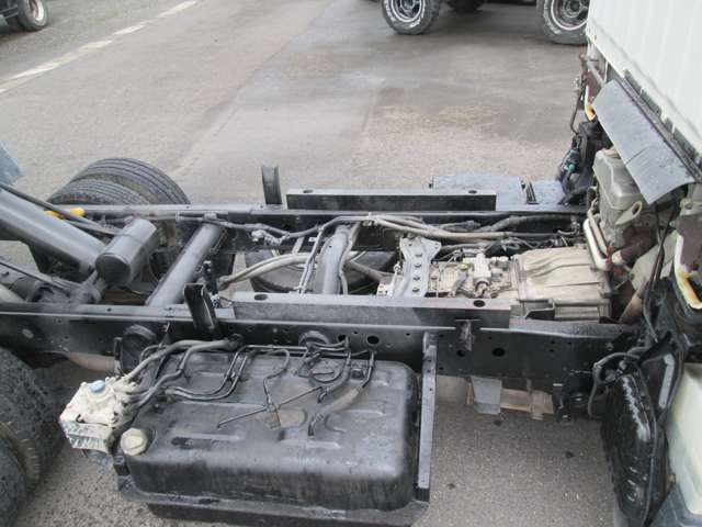 Mitsubishi Fuso Canter 9