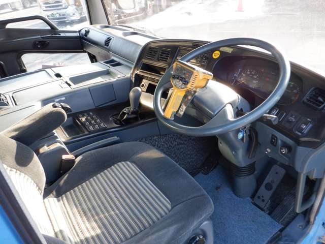 Mitsubishi Fuso Super Great 9