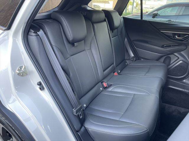 Subaru Legacy Outback 9