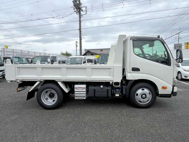 Hino Dutro 5