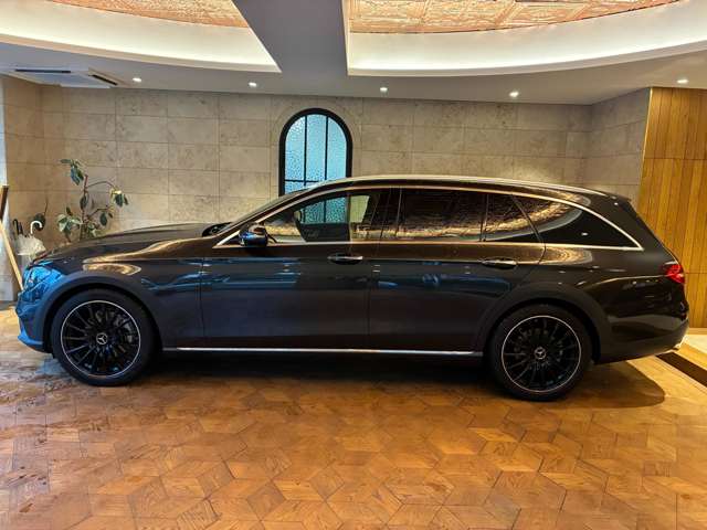 Mercedes-Benz E-Class All-Terrain 5