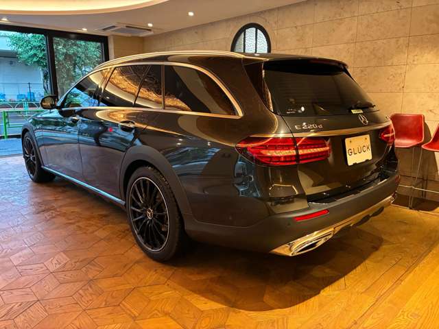 Mercedes-Benz E-Class All-Terrain 6