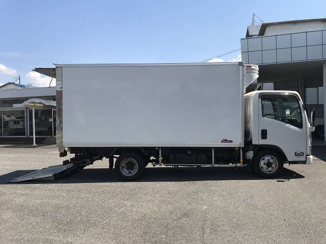 Isuzu Elf 12