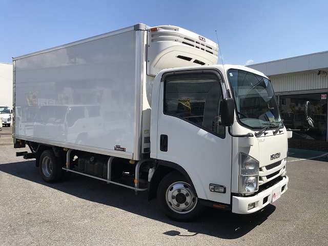 Isuzu Elf 3