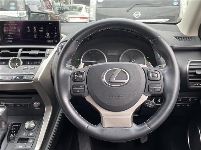 Lexus NX 9