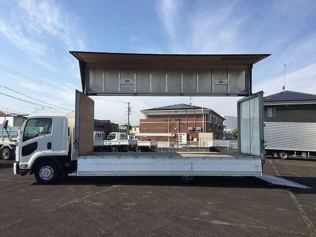 Isuzu Forward 12