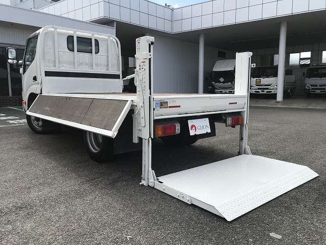 Hino Dutro 11