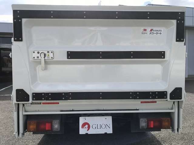Hino Dutro 5